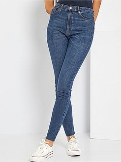 jeans skinny con vita molto alta lavaggio chiaroPieces in Denim di colore Blu Donna Abbigliamento da Jeans da Jeans skinny Flex 